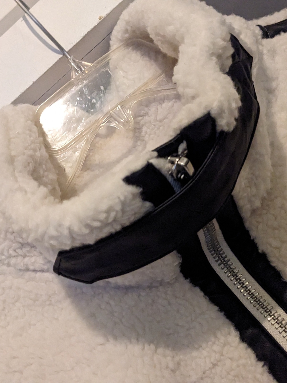 New Without Tags! Abercrombie Cream Sherpa Jacket Black Trim Aviator Oversized - Picture 5 of 12